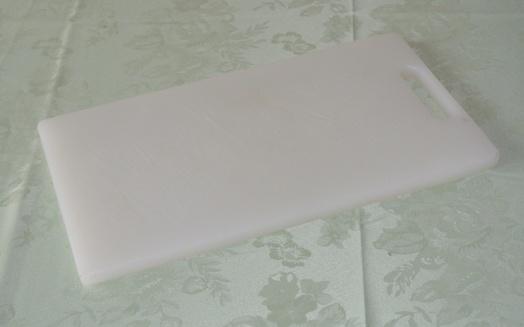 Cutting board 150 yen